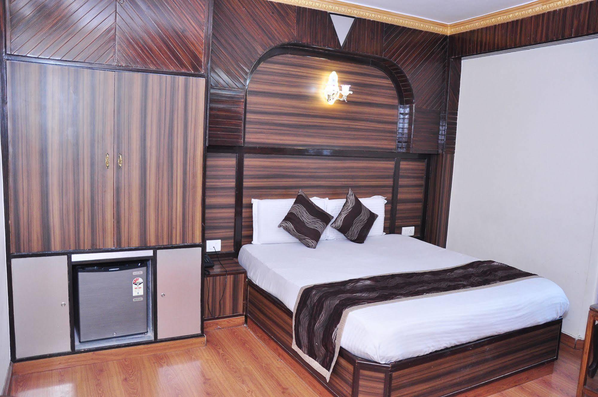 Hotel Sidharath Shimla Dış mekan fotoğraf